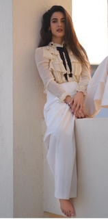 Sonal Chauhan feet photo thumbnail