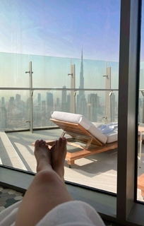 Sonal Chauhan feet photo thumbnail