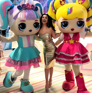 Sonal Chauhan feet photo thumbnail