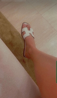 Sonal Chauhan feet photo thumbnail