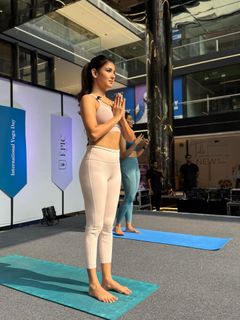 Sonal Chauhan feet photo thumbnail