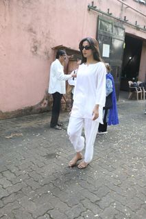 Sonal Chauhan feet photo 1