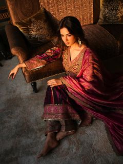 Sonal Chauhan feet photo 3