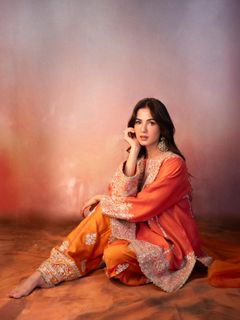Sonal Chauhan feet photo 3