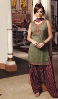 Sonali Bendre feet photo thumbnail