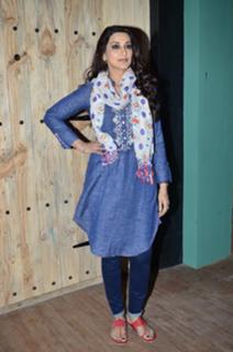 Sonali Bendre feet photo thumbnail