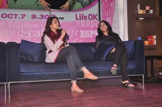 Sonali Bendre feet photo thumbnail