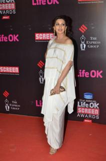 Sonali Bendre feet photo thumbnail