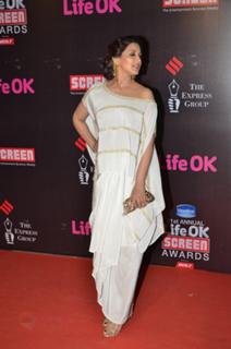 Sonali Bendre feet photo thumbnail