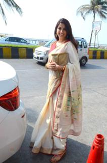Sonali Bendre feet photo thumbnail