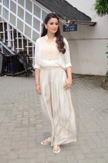 Sonali Bendre feet photo thumbnail