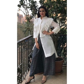 Sonali Bendre feet photo thumbnail
