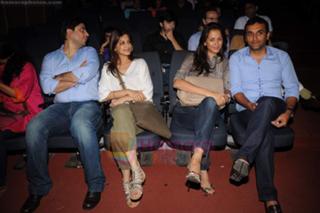Sonali Bendre feet photo thumbnail