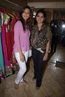 Sonali Bendre feet photo thumbnail