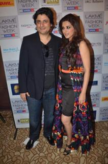 Sonali Bendre feet photo thumbnail