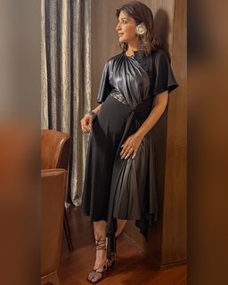 Sonali Bendre feet photo thumbnail