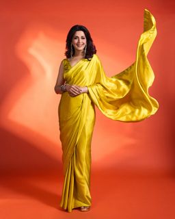 Sonali Bendre feet photo thumbnail
