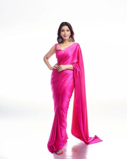 Sonali Bendre feet photo thumbnail