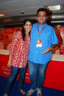 Sonali Kulkarni feet photo 6
