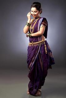 Sonali Kulkarni feet photo 2
