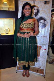 Sonali Kulkarni feet photo 6