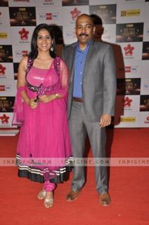 Sonali Kulkarni feet photo 14