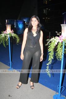 Sonali Kulkarni feet photo 10