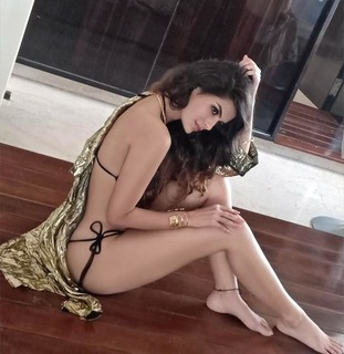 Sonali Raut feet photo 16