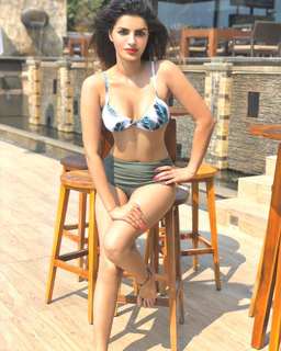 Sonali Raut feet photo 16