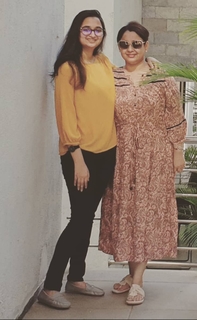 Sonalika Joshi feet photo 11