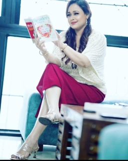 Sonalika Joshi feet photo 8