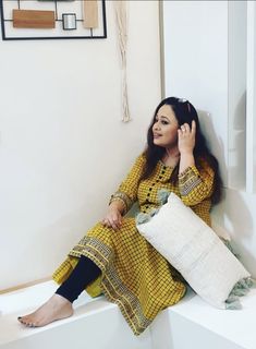 Sonalika Joshi feet photo 6