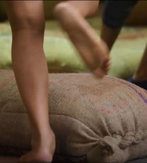 Sonam Bajwa feet photo thumbnail