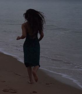 Sonam Bajwa feet photo thumbnail