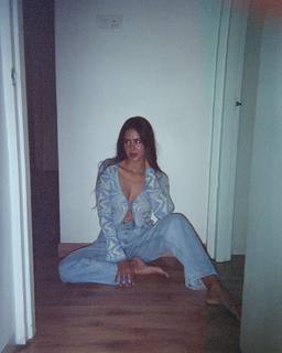 Sonam Bajwa feet photo thumbnail