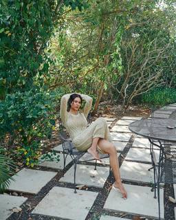 Sonam Bajwa feet photo thumbnail