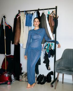 Sonam Bajwa feet photo thumbnail