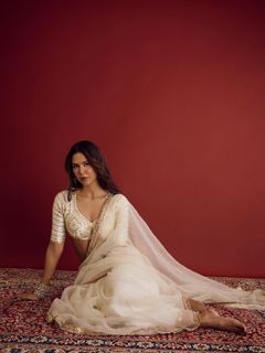 Sonam Bajwa feet photo thumbnail