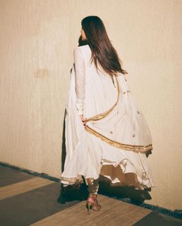 Sonam Bajwa feet photo 10