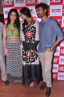 Sonam Kapoor feet photo thumbnail