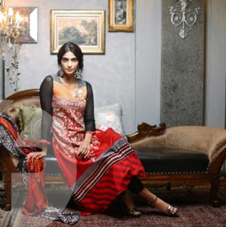 Sonam Kapoor feet photo thumbnail