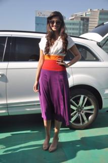 Sonam Kapoor feet photo thumbnail