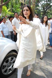 Sonam Kapoor feet photo thumbnail