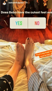 Sonam Kapoor feet photo thumbnail