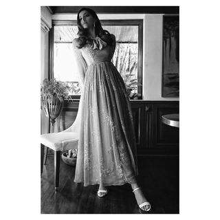 Sonam Kapoor feet photo thumbnail