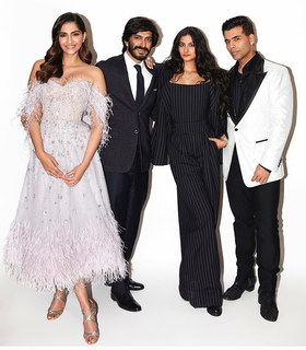 Sonam Kapoor feet photo thumbnail