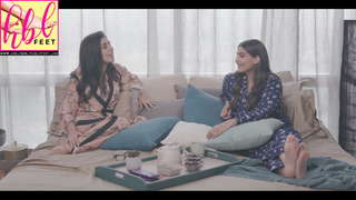 Sonam Kapoor feet photo thumbnail