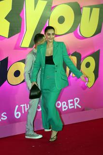 Sonam Kapoor feet photo thumbnail