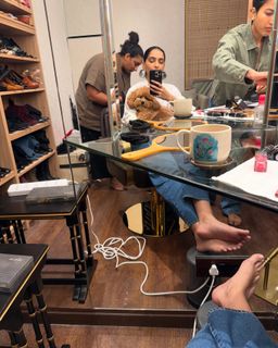 Sonam Kapoor feet photo thumbnail