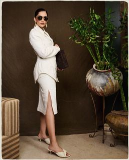 Sonam Kapoor feet photo thumbnail